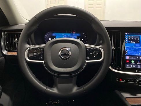 Used 2025 Volvo V60 B5 Cross Country Plus AWD/4WD image 13