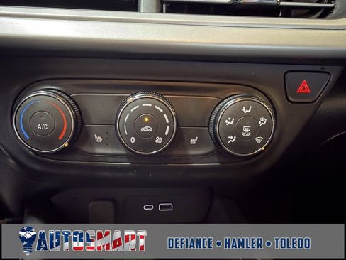 Used 2024 Chevrolet Trax LS w/ LS Convenience Package image 17