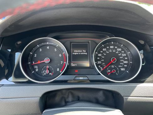 Used 2021 Volkswagen GTI SE FWD image 13