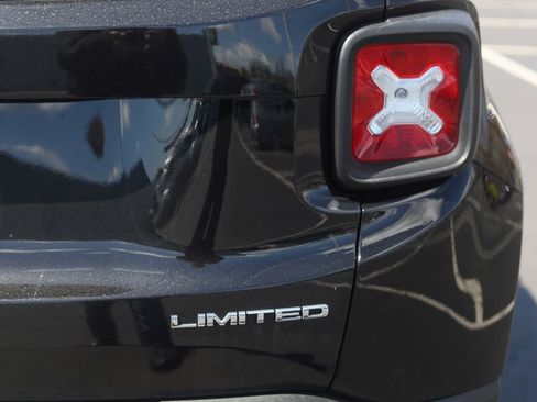 Used 2022 Jeep Renegade Limited w/ Sun, Sound & Wheels Group AWD/4WD image 29
