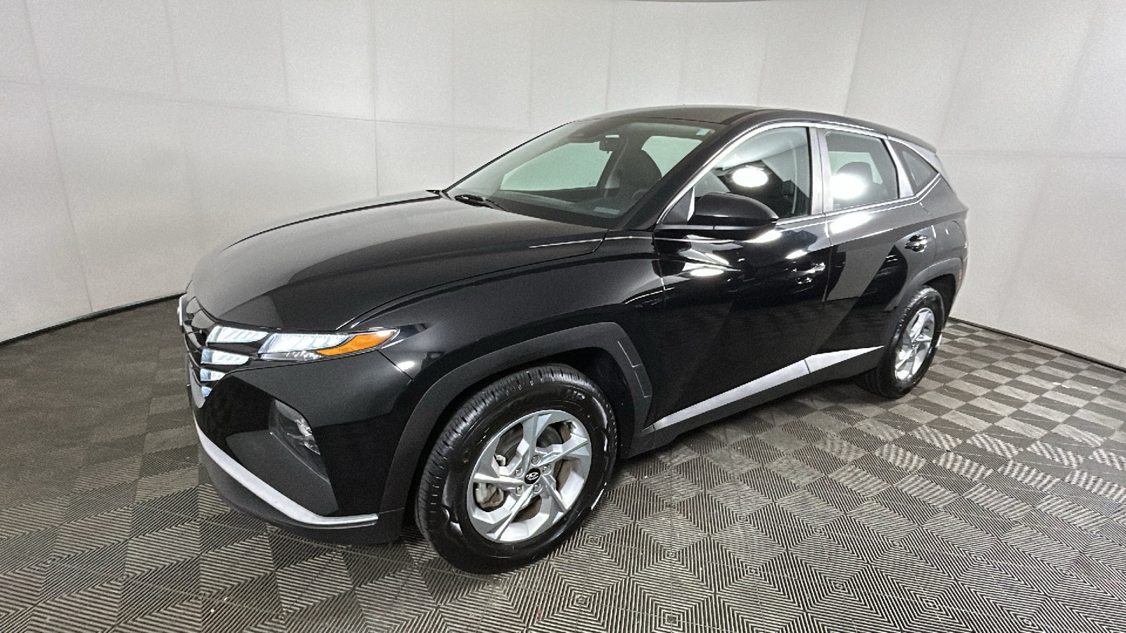 Certified 2024 Hyundai Tucson SE FWD image 8