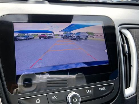 Used 2024 Chevrolet Malibu LT image 27