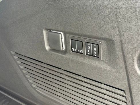 New 2026 GMC Yukon XL Denali AWD/4WD image 28