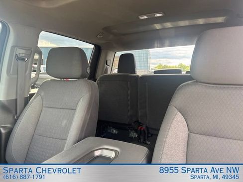 Used 2023 Chevrolet Silverado 1500 LT AWD/4WD image 16