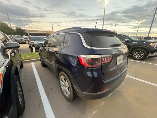 Used 2021 Jeep Compass Latitude FWD image 4