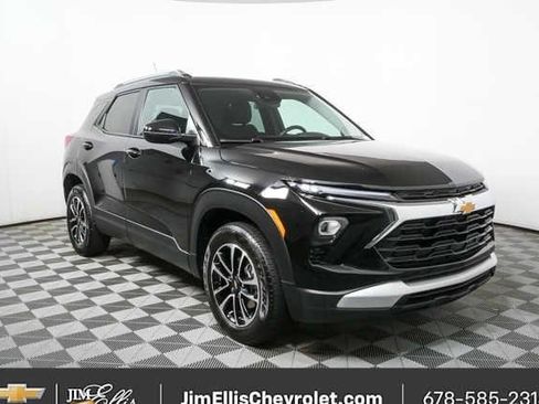 Certified 2025 Chevrolet TrailBlazer LT AWD/4WD image 1