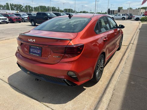 Used 2022 Kia Forte GT-Line w/ GT-Line Premium Package FWD image 5