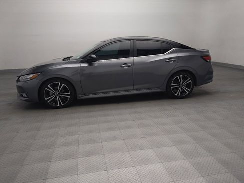 Used 2022 Nissan Sentra SR w/ Electronics Package FWD image 2