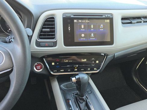 Used 2017 Honda HR-V EX image 26