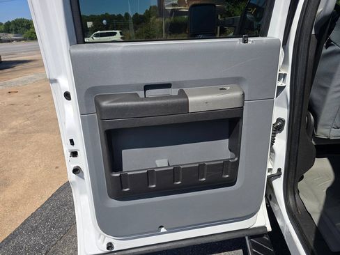 Used 2015 Ford F250 XLT w/ XLT Value Package AWD/4WD image 12