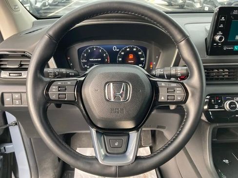 Used 2023 Honda Pilot Elite image 25