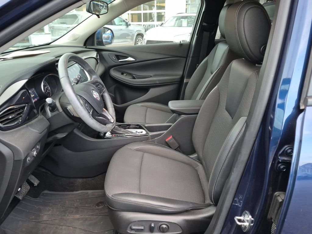 Used 2023 Buick Encore GX Select w/ Safety Package II AWD/4WD image 18