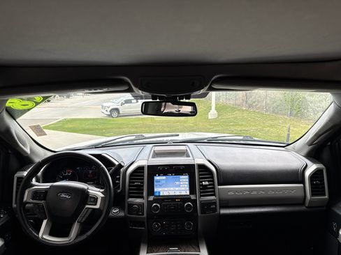 Used 2018 Ford F350 Lariat w/ Lariat Ultimate Package AWD/4WD image 24