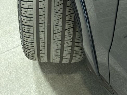 Used 2023 Porsche Cayenne GTS image 43