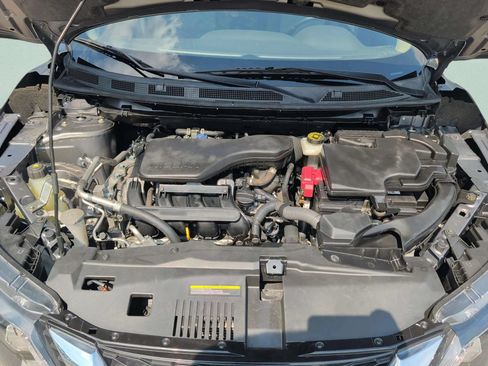 Used 2021 Nissan Rogue Sport SV FWD image 38