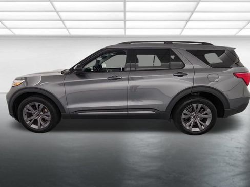 Used 2024 Ford Explorer XLT w/ Equipment Group 202A AWD/4WD image 5