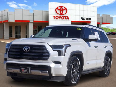 Used 2023 Toyota Sequoia Limited image 2