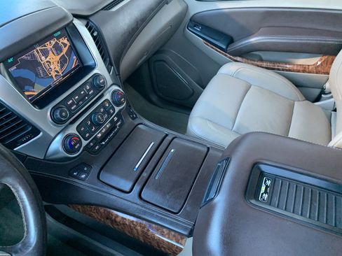 Used 2016 Chevrolet Suburban LTZ image 31