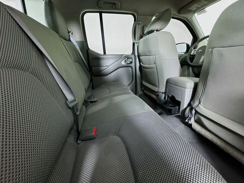 Used 2021 Nissan Frontier SV w/ SV Utility Package image 41