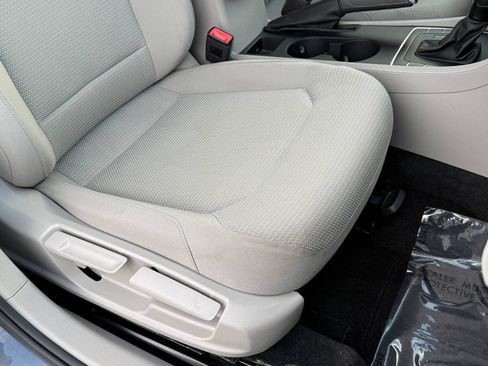 Used 2016 Volkswagen Passat 1.8T S FWD image 19