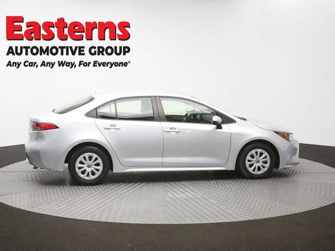 Used 2022 Toyota Corolla LE FWD image 43