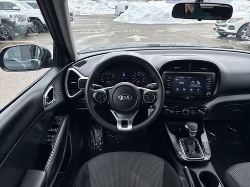 Used 2021 Kia Soul LX image 12