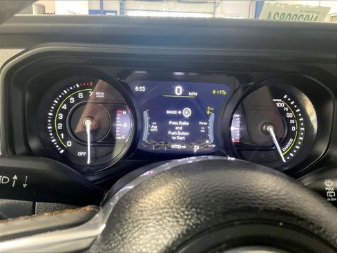 Used 2024 Jeep Wrangler Unlimited Sahara w/ Safety Group AWD/4WD image 24