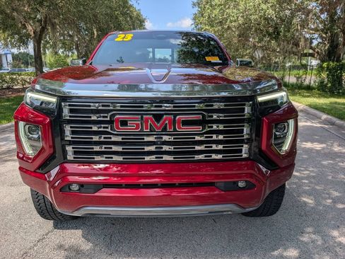 Used 2023 GMC Canyon Denali AWD/4WD image 2