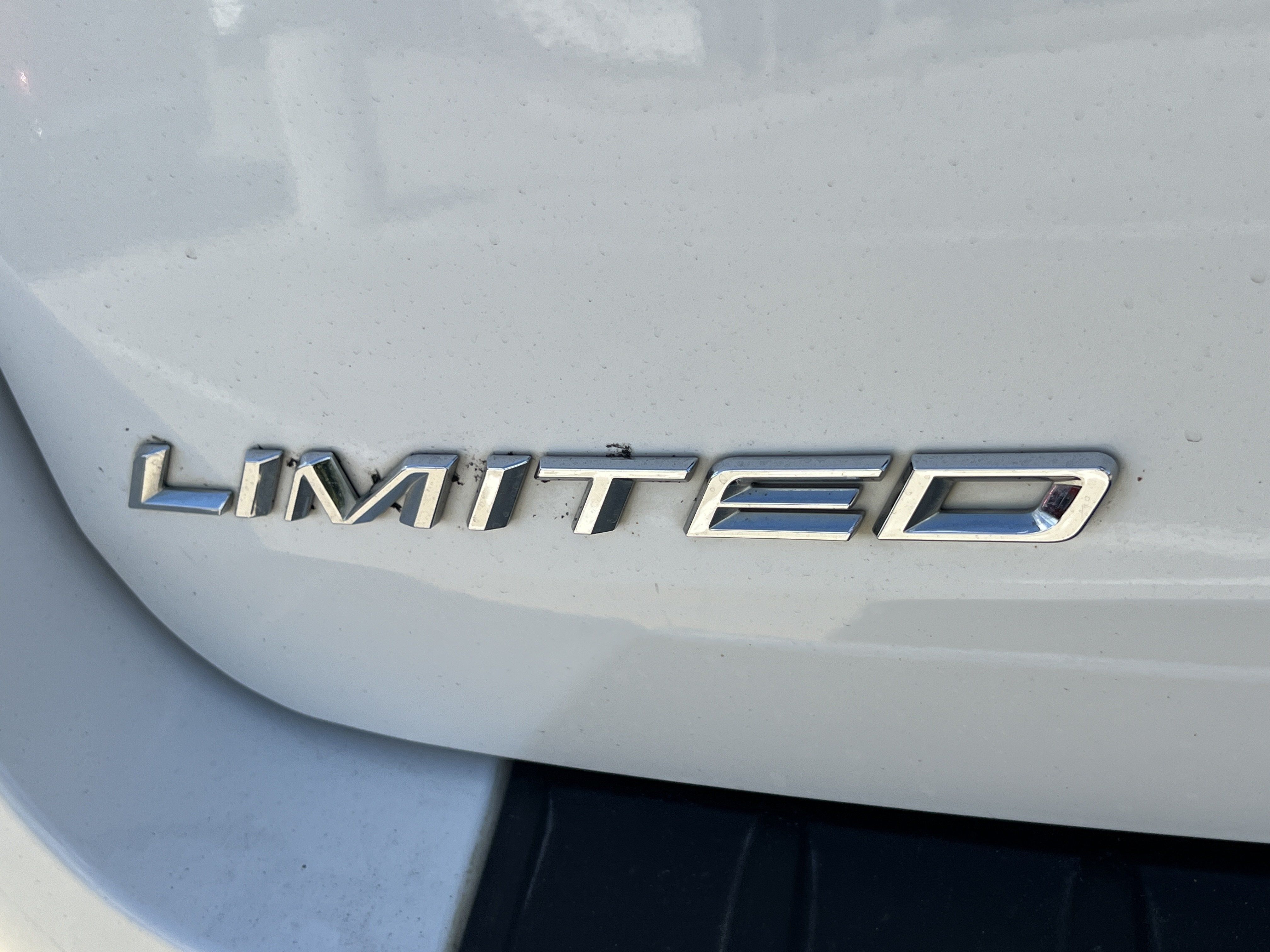 Used 2020 Ford Explorer Limited w/ Class III Trailer Tow Package RWD image 39