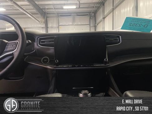 Used 2024 Jeep Wagoneer Series II AWD/4WD image 16