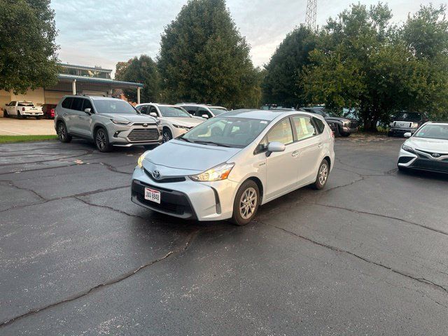 Used 2016 Toyota Prius V Four FWD image 2