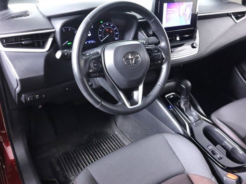 Used 2025 Toyota Corolla SE FWD image 9