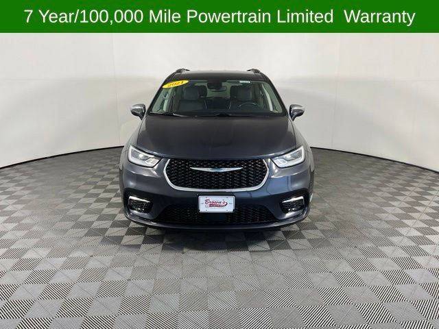 Used 2021 Chrysler Pacifica Limited FWD image 2