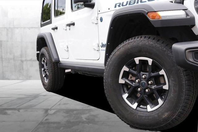 Used 2024 Jeep Wrangler Unlimited Rubicon 4xe AWD/4WD image 3