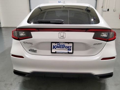Used 2024 Honda Civic Sport image 4