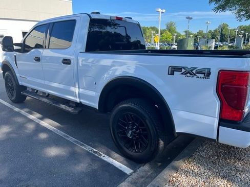 Used 2022 Ford F250 XLT w/ Black Appearance Package AWD/4WD image 4