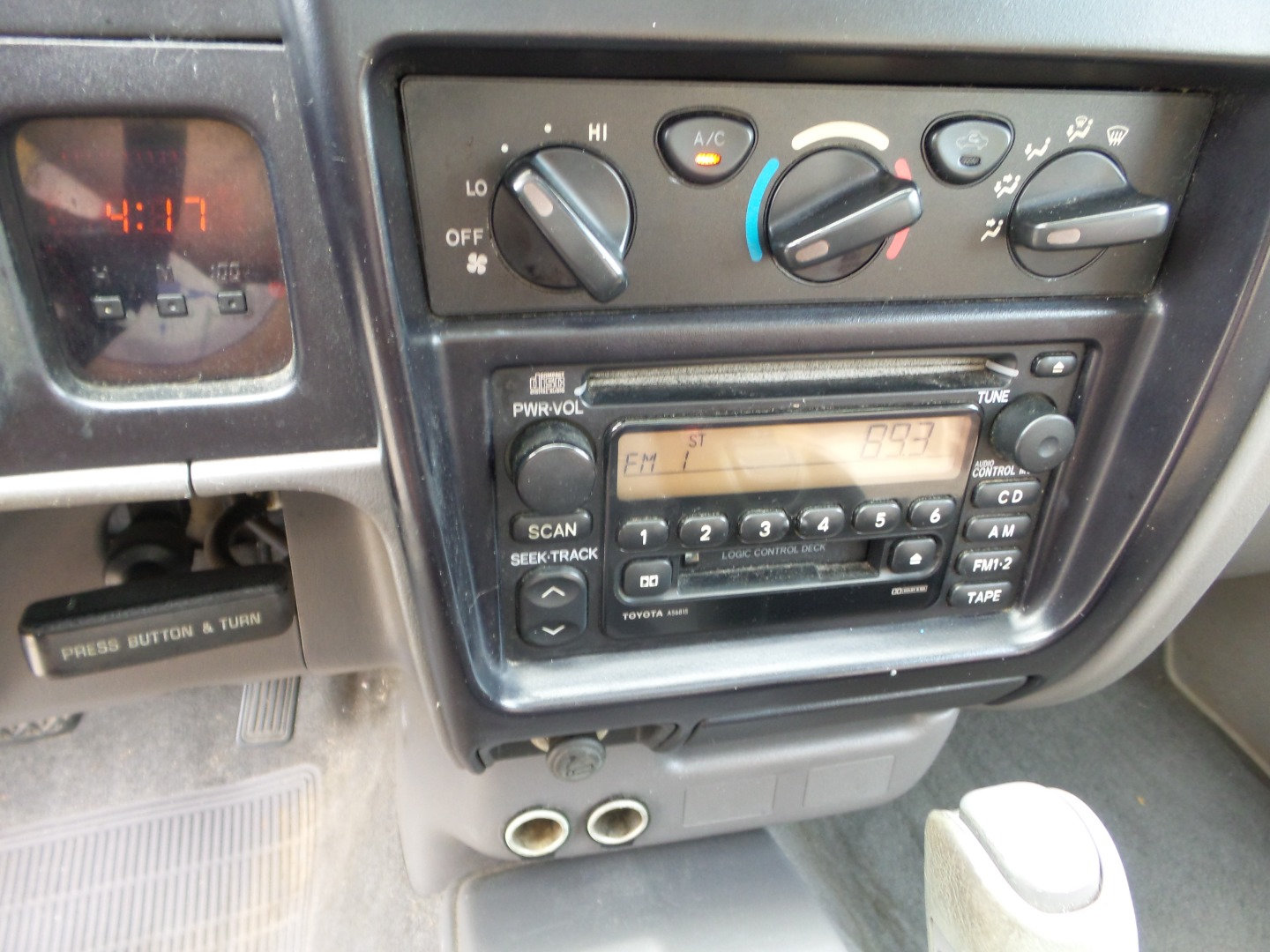 Used 2001 Toyota Tacoma 4x4 Xtracab V6 image 57