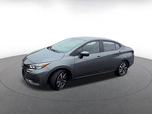 Used 2025 Nissan Versa SV FWD image 8