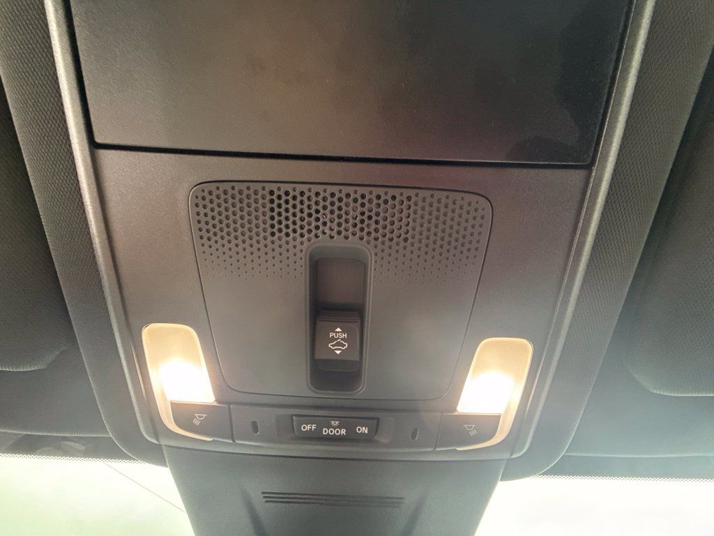 Used 2025 Honda CR-V Sport Touring image 27