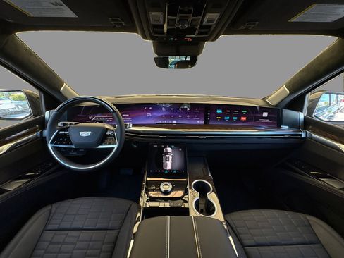 Used 2026 Cadillac Escalade Platinum Sport w/ LPO, ONYX Package image 22