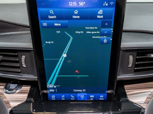 Used 2024 Ford Explorer Limited w/ Limited Technology Package image 17