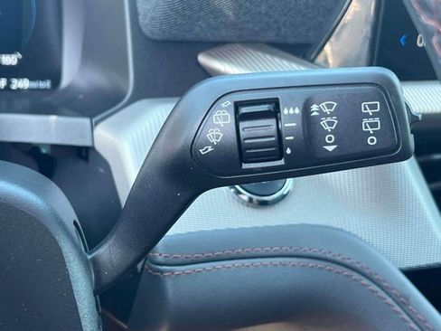 Used 2026 Ford Explorer Active AWD/4WD image 29