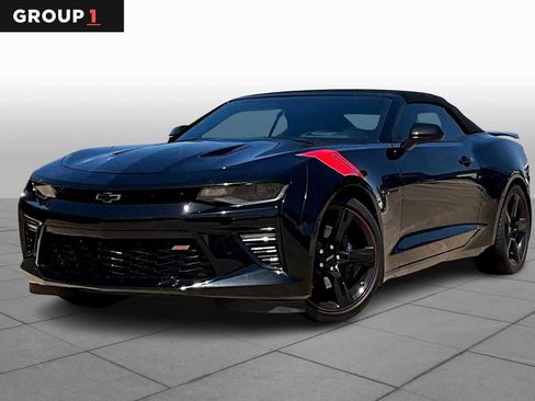Used 2018 Chevrolet Camaro SS RWD image 1