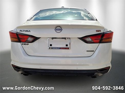 Used 2024 Nissan Altima 2.0 SR image 4