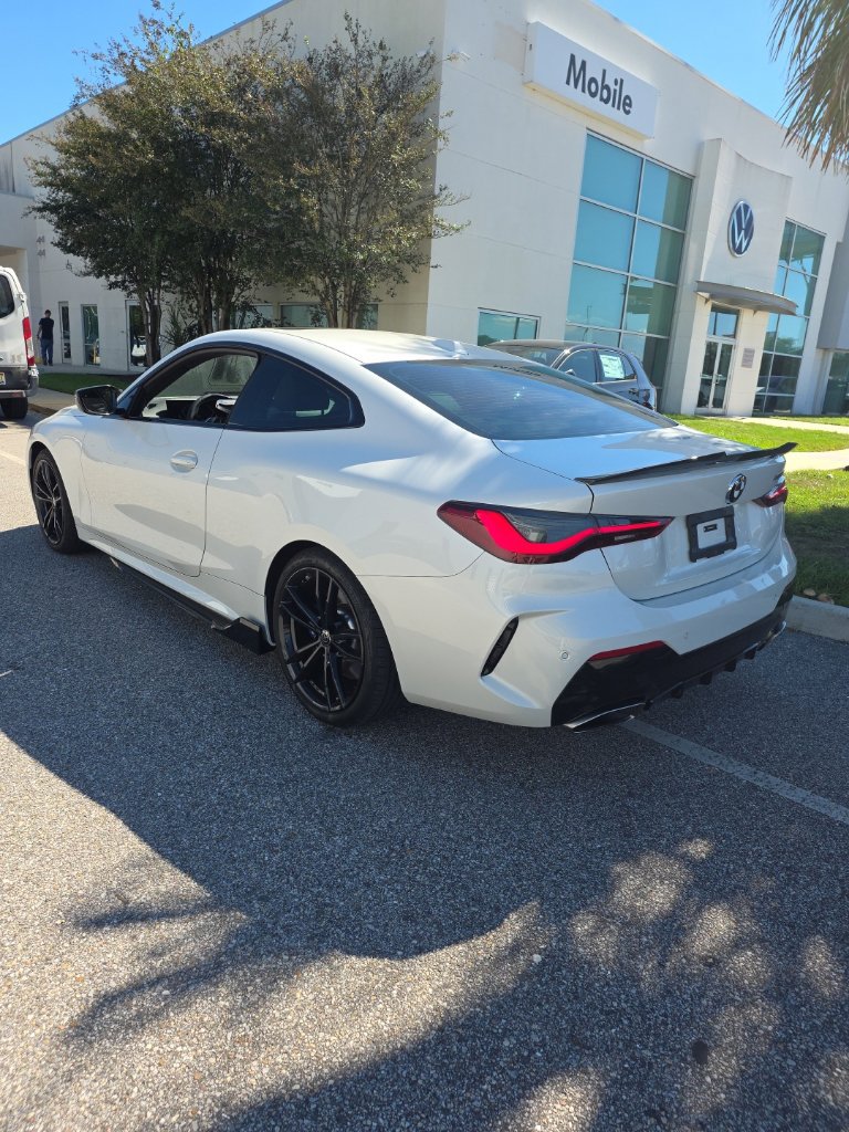 Used 2024 BMW M440i Coupe RWD image 4