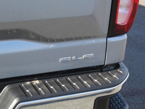 Used 2024 GMC Sierra 1500 SLE image 5