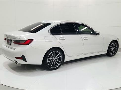 Used 2022 BMW 330i Sedan w/ Driving Assistance Package image 8