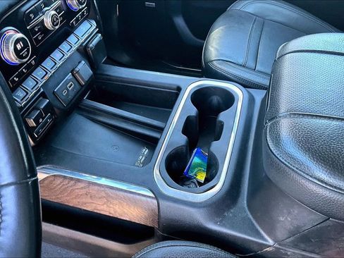 Used 2023 GMC Sierra 3500 Denali image 18