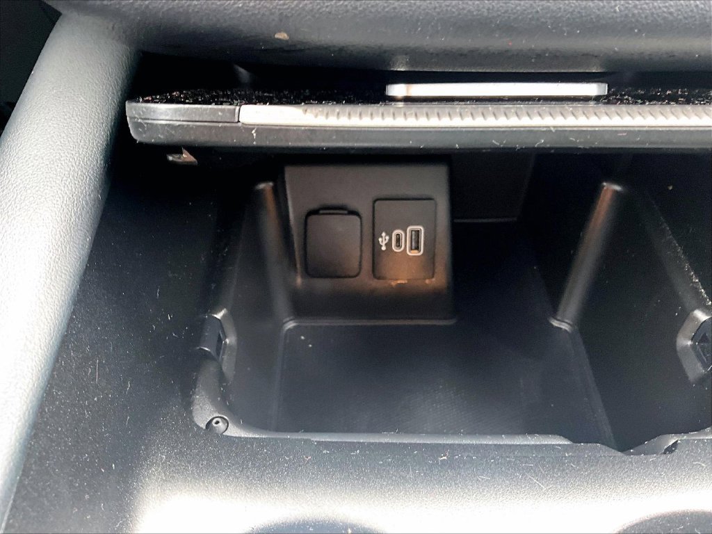 Used 2025 Ford Explorer ST-Line AWD/4WD image 19