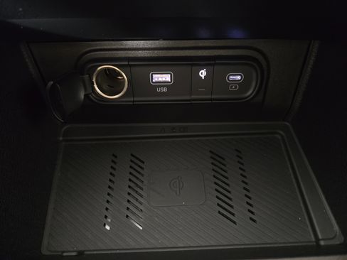 Used 2024 Kia Sportage SX image 30